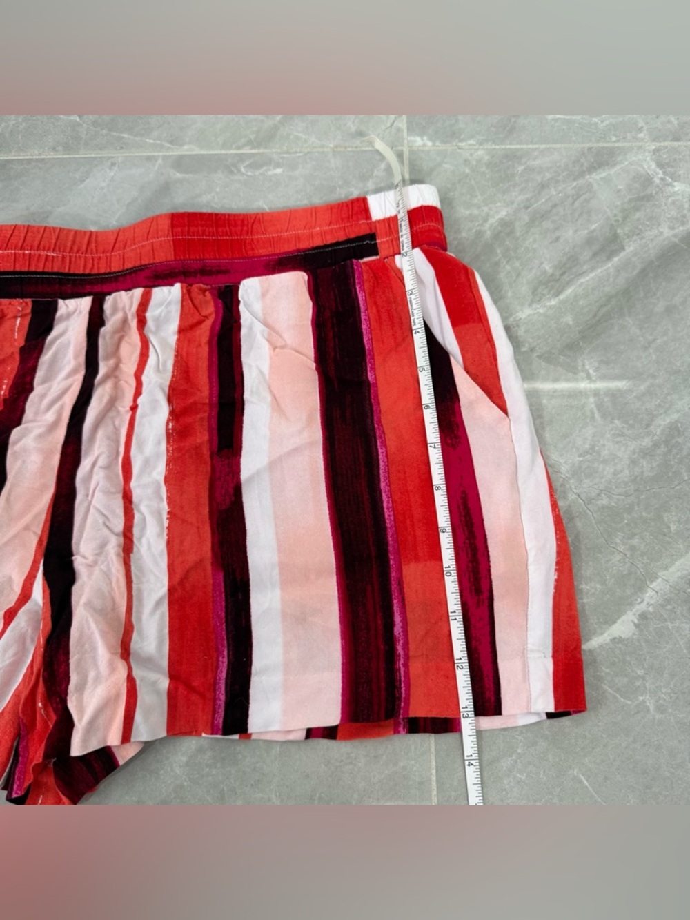 Women’s APT. 9 Mid Rise Striped Elastic Waist Casual Shorts Pockets Rayon Large - Picture 15 of 16
